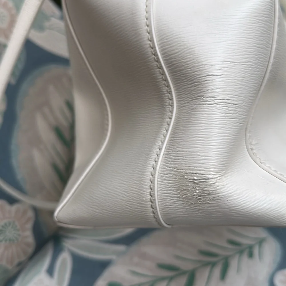 Ralph Lauren White Leather Business CEO Tote gold hardware **flawed**